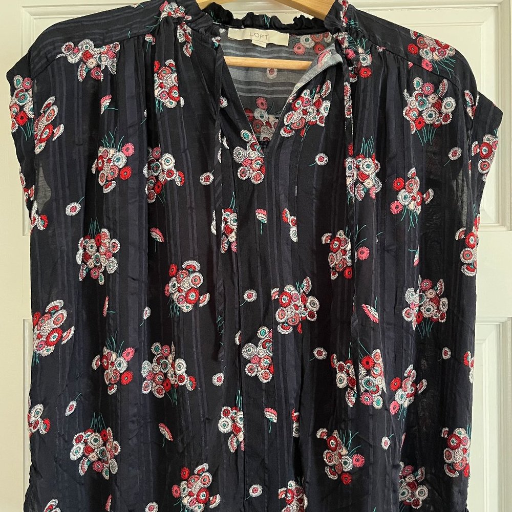 LOFT Floral Sleeveless Bouse - XS